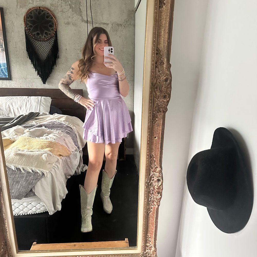 FREE ADD TO BUNDLE 🛍️
Lavender satin backless tie up mini dress